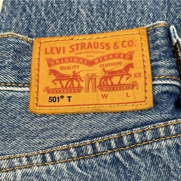 LEVI’S 501 Women’s Rose Flower Embroidered Blue Distressed Denim Jeans Sz 25 - Picture 6 of 10